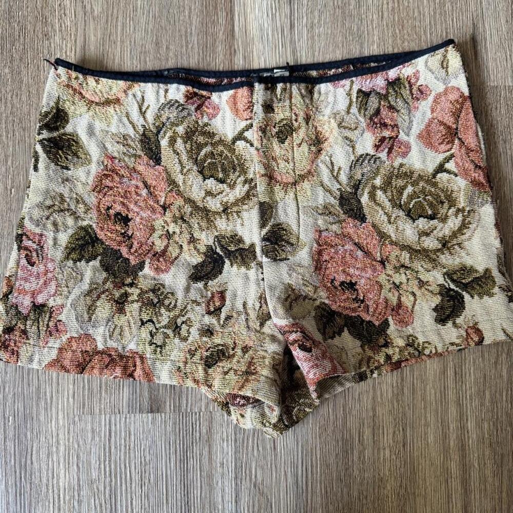 Floral Tapestry shorts SZ 27